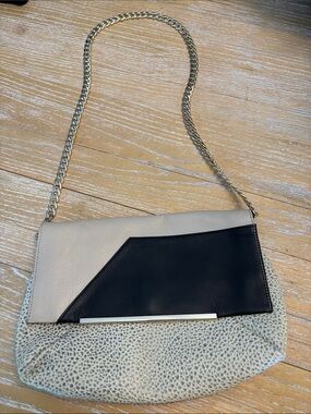 Pour la Victorie Two-Tone Chain Shoulder Bag/Clutch - Black & Cream